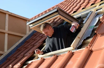Pose de fenêtres de toit Velux à Courtagnon